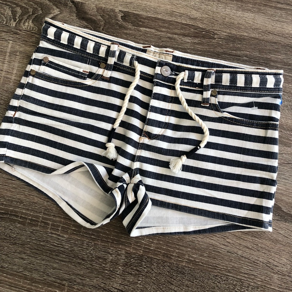 Roxy shorts size 27